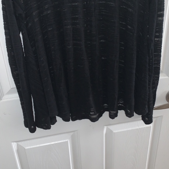 Flowy top - Picture 3 of 4